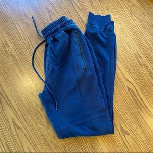 American Tall Joggers. Like new. Navy size S. Inseam approx 32”.